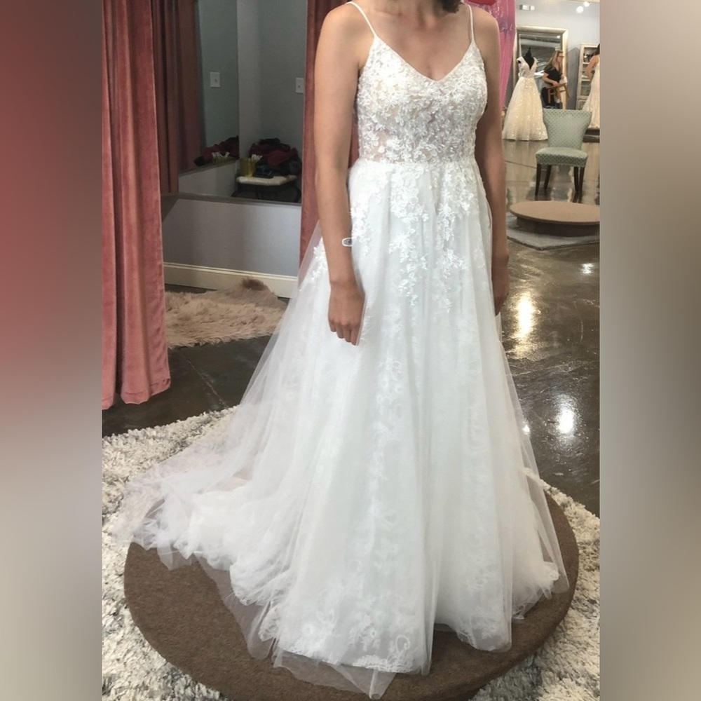 White Lace Wedding Dress